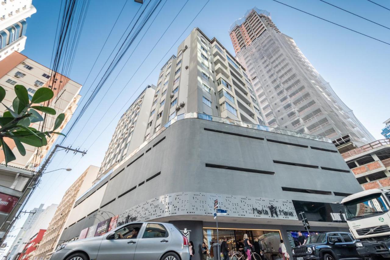 Balneário CamboriúEm Frente Ao Shopping Atlantico! Com Sacada, Garagem E Ar Condicionadoアパートメント エクステリア 写真